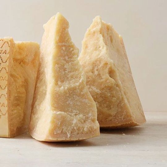 Сыр твердый коровий Грана Падано 14 мес Ауриккьо